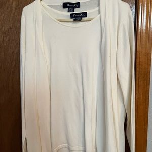 Women twin sweater set size large white